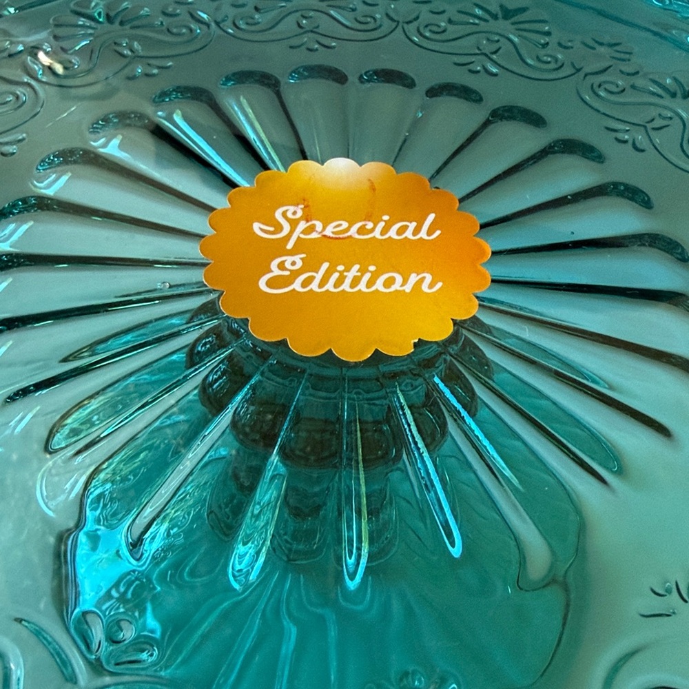 Pioneer Women Special Edition Cassie teal color glass cake stand - Picture 4 of 10